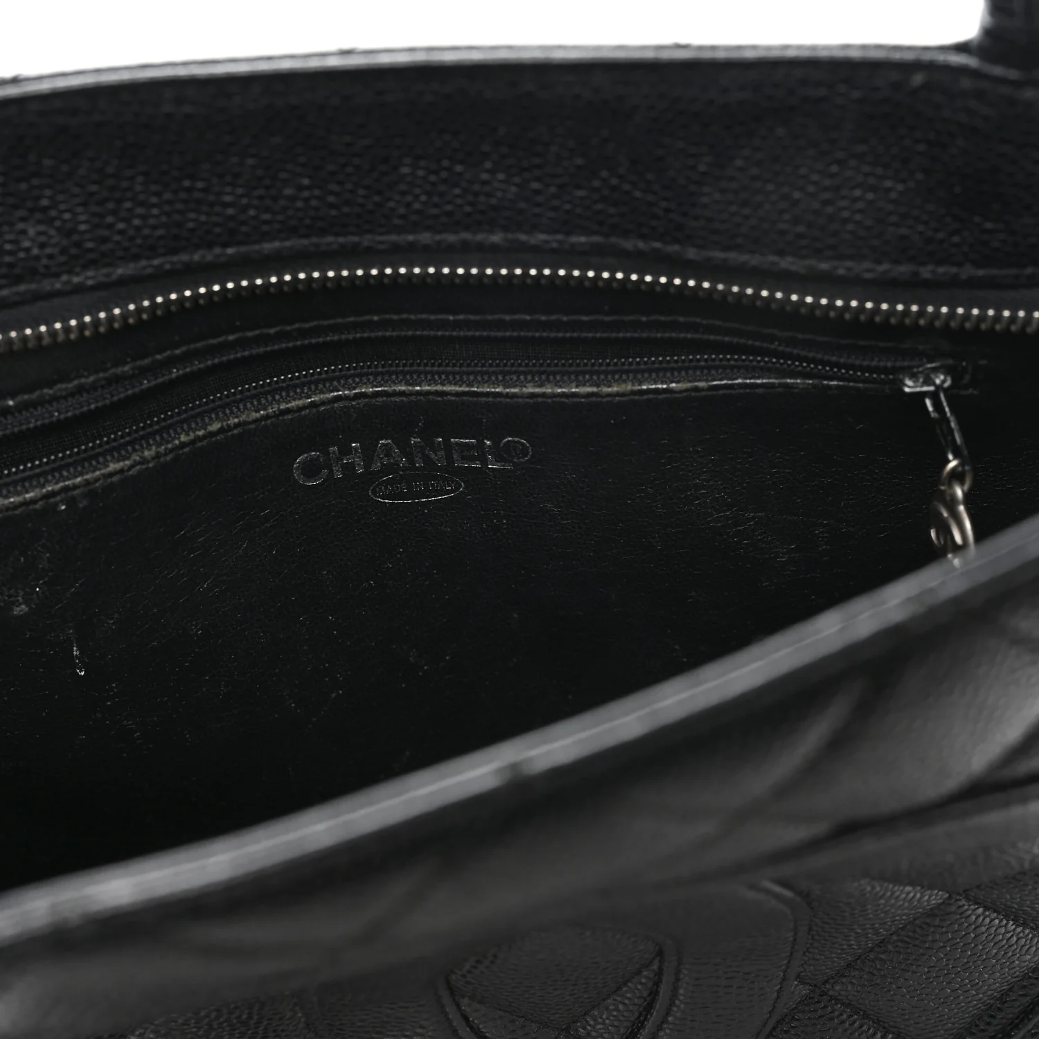 Caviar Quilted Medallion Tote Black - Image 6