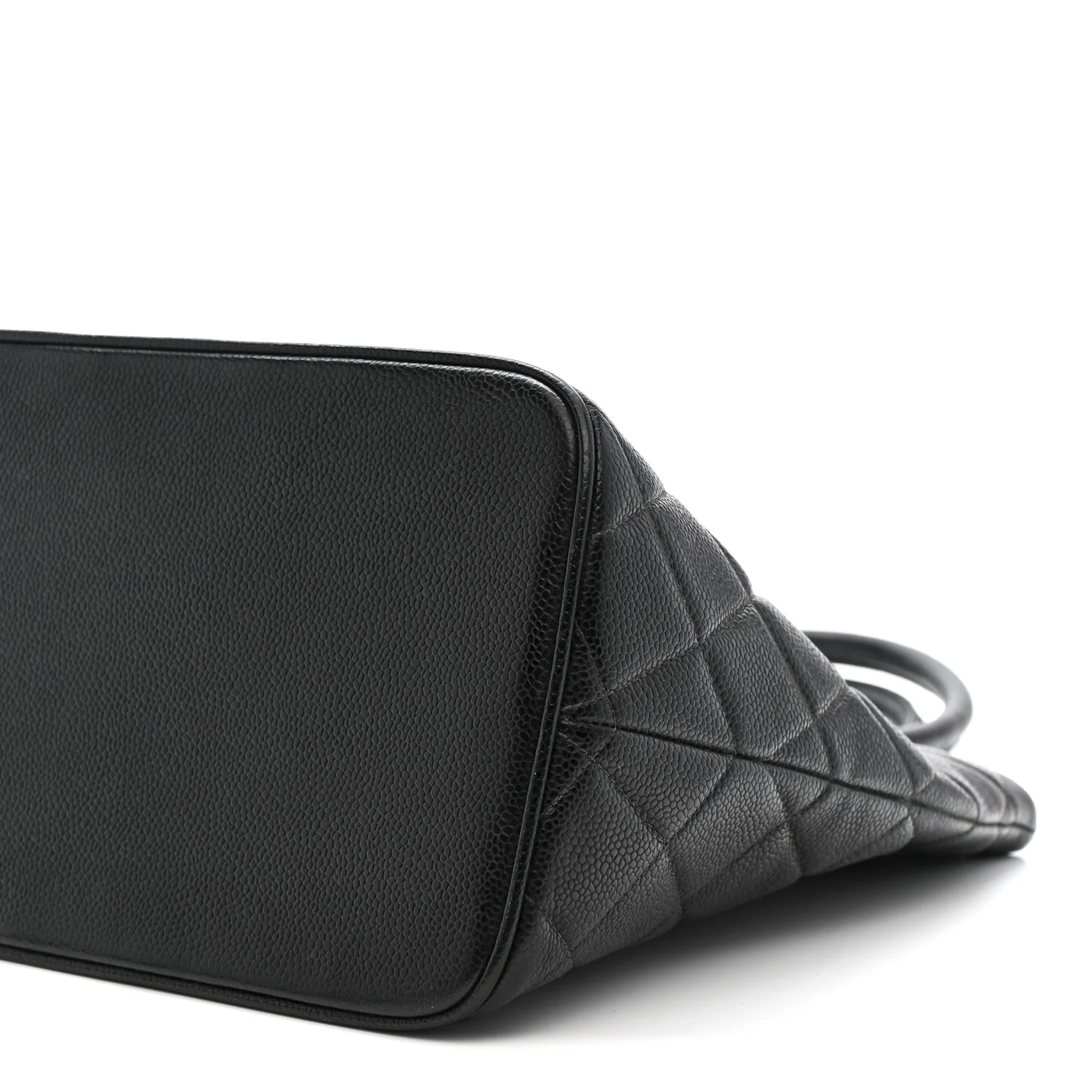 Caviar Quilted Medallion Tote Black - Image 10