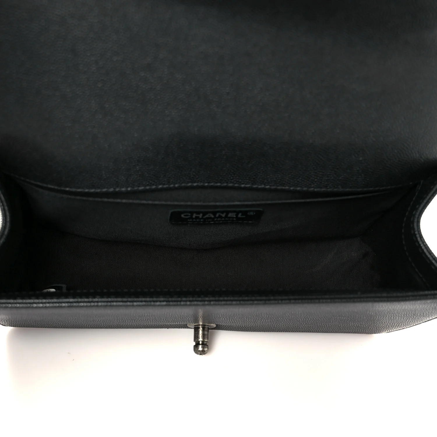 Caviar Quilted Medium Boy Flap Black - Image 5