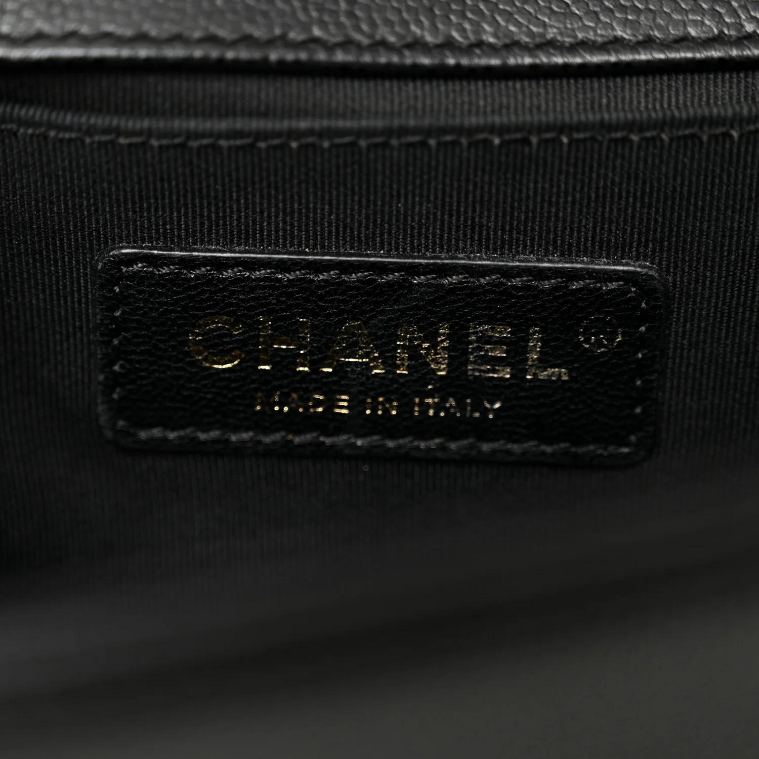 Caviar Quilted Medium Boy Flap Black - Image 6