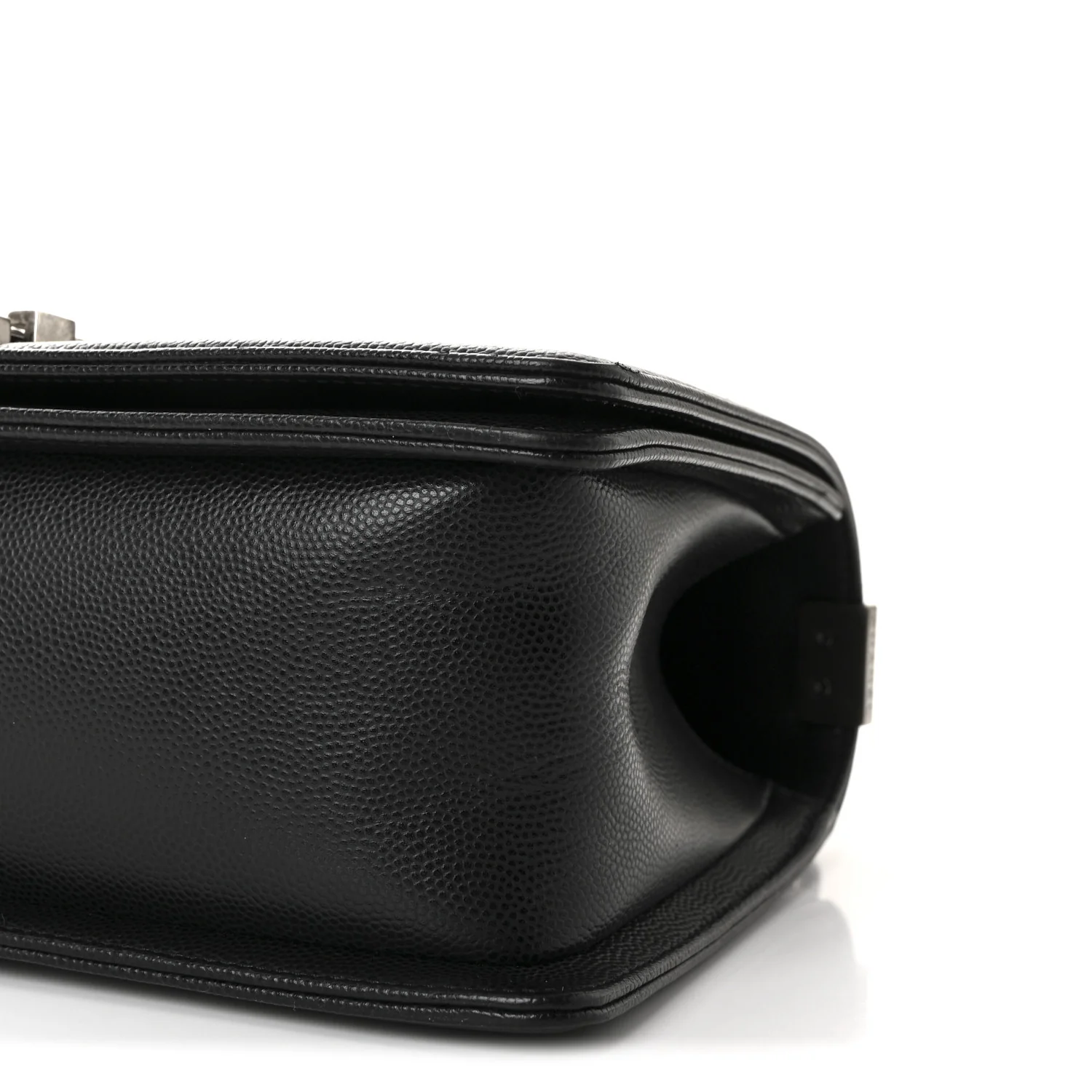 Caviar Quilted Medium Boy Flap Black - Image 10