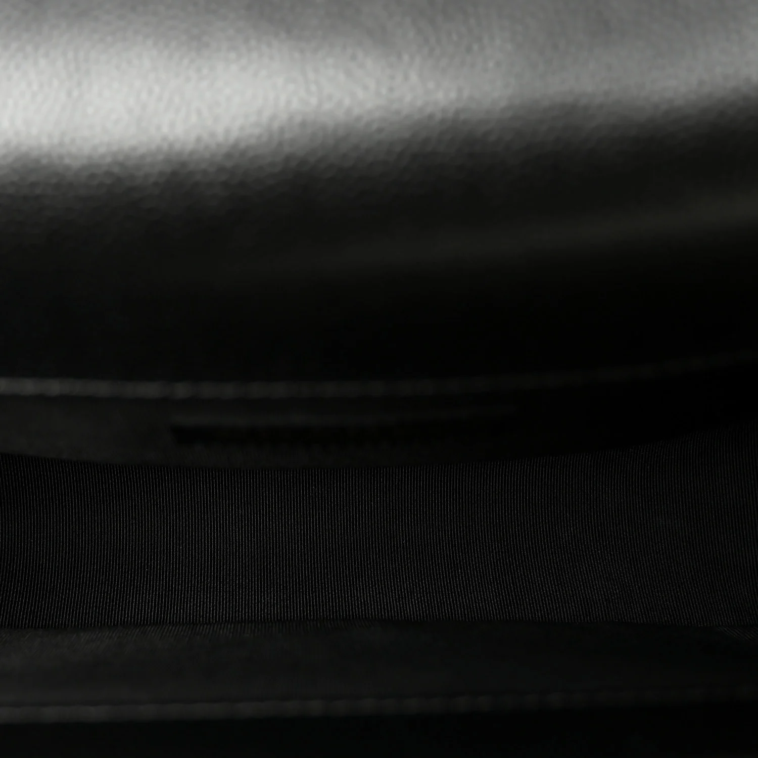 Caviar Quilted Medium Boy Flap Black - Image 5