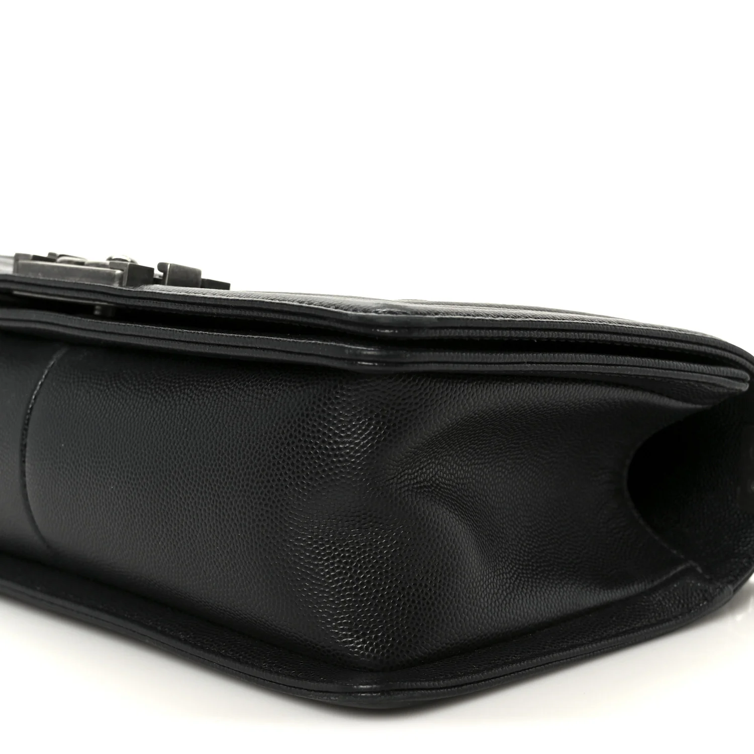 Caviar Quilted Medium Boy Flap Black - Image 10