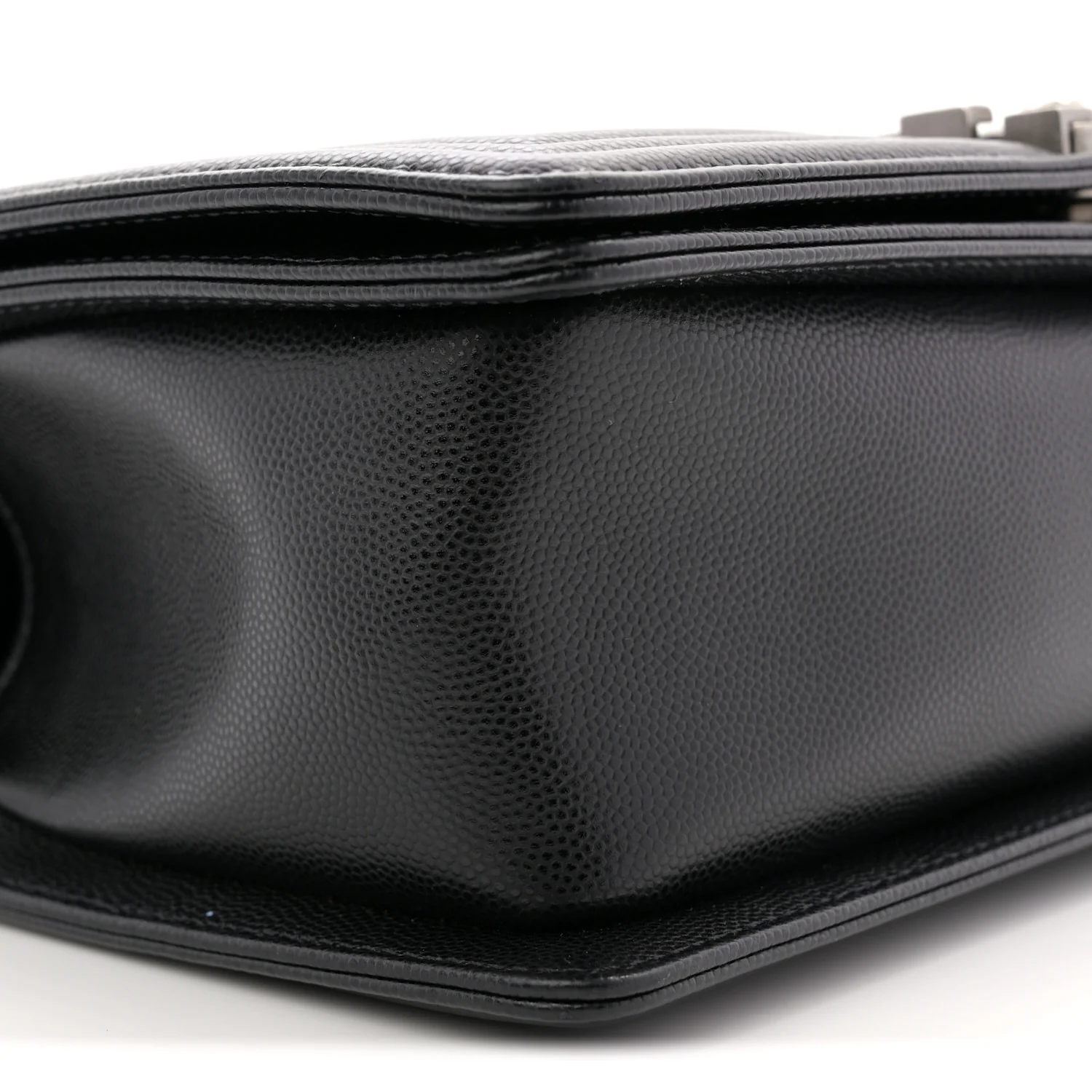 Caviar Quilted Medium Boy Flap Black - Image 9