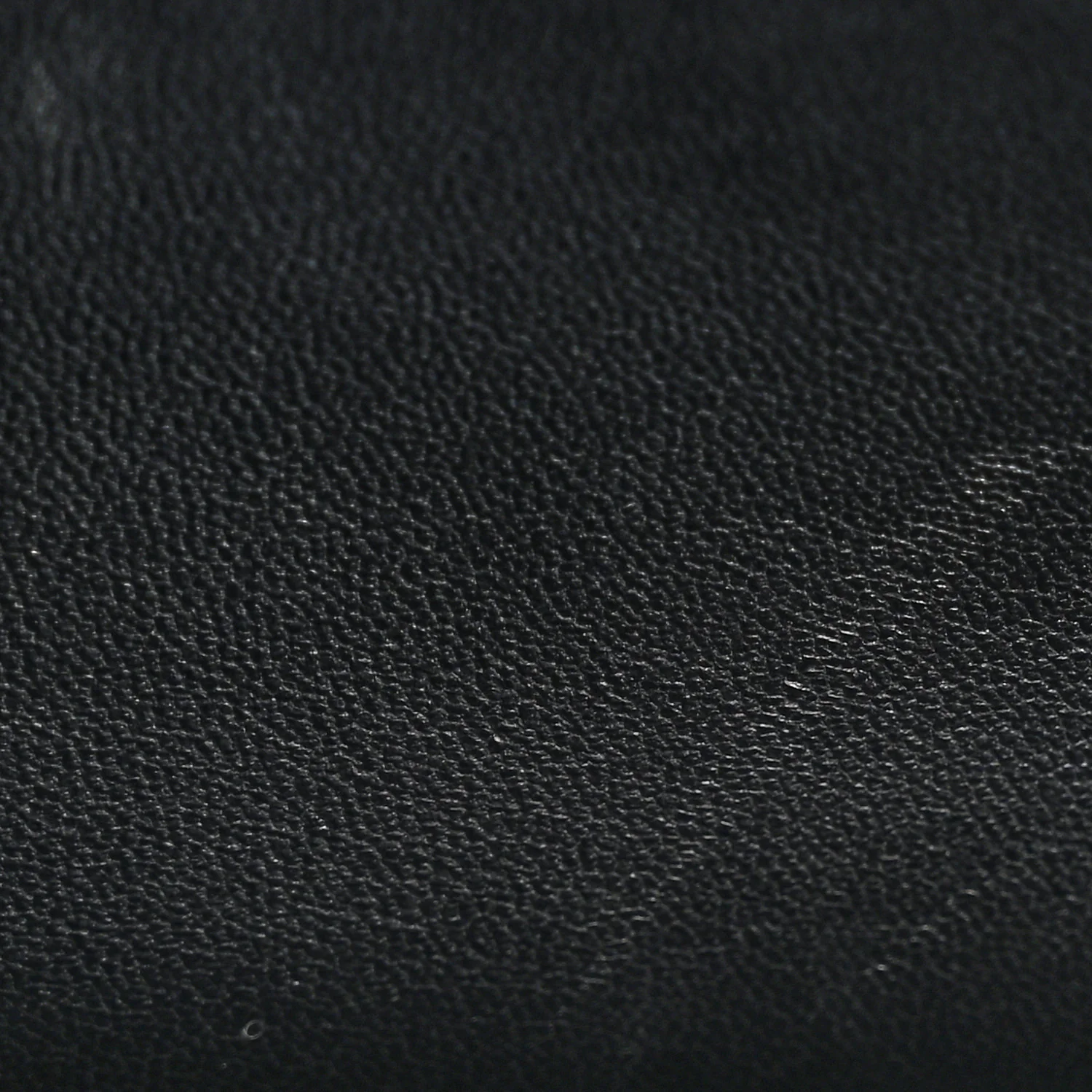 Caviar Quilted Medium Boy Flap Black - Image 10