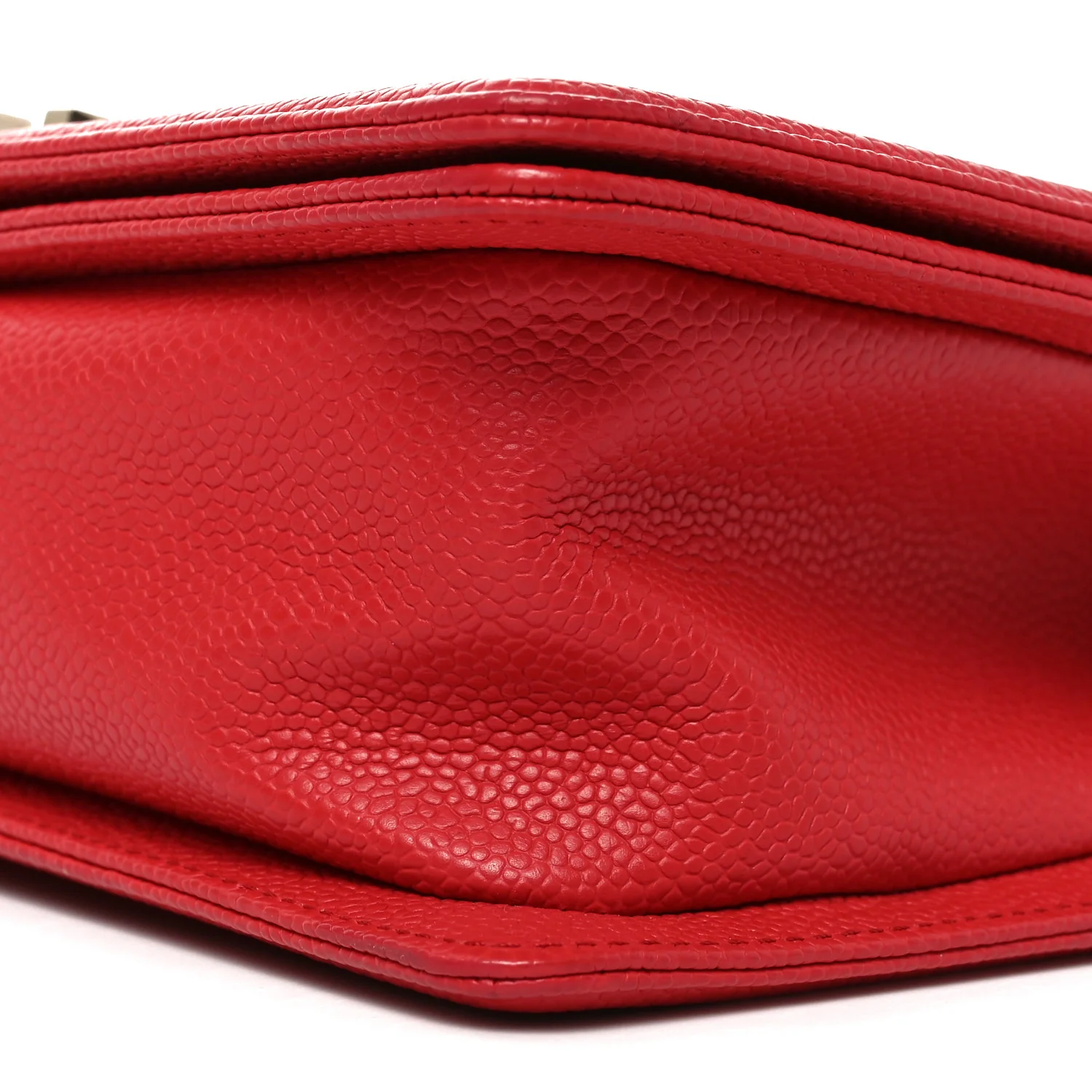 Caviar Quilted Medium Boy Flap Red - Image 10