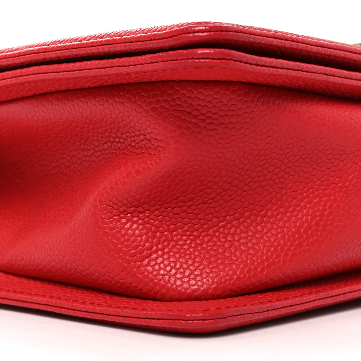 Caviar Quilted Medium Boy Flap Red - Image 9