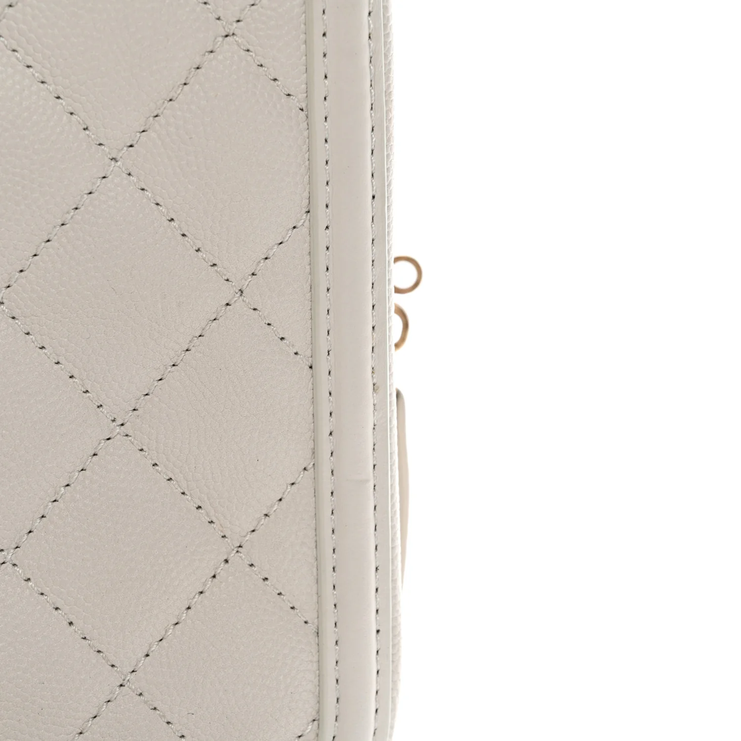 Caviar Quilted Medium CC Filigree Vanity Case White - Image 2