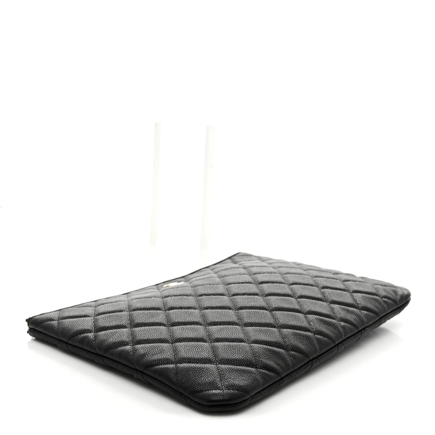Caviar Quilted Medium Cosmetic Case Black - Image 4