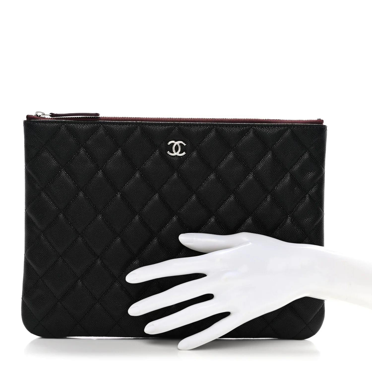 Caviar Quilted Medium Cosmetic Case Black - Image 2