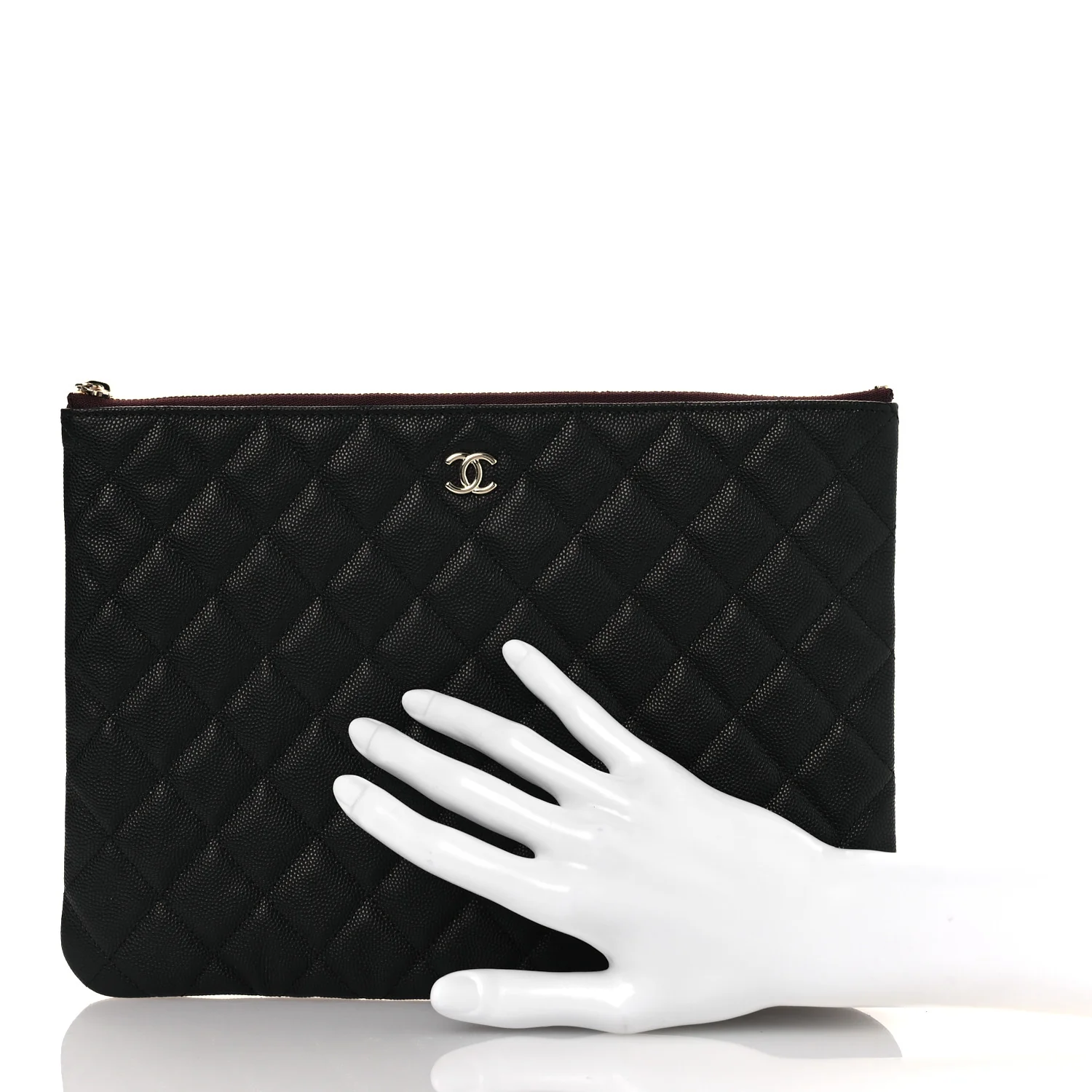 Caviar Quilted Medium Cosmetic Case Black - Image 2