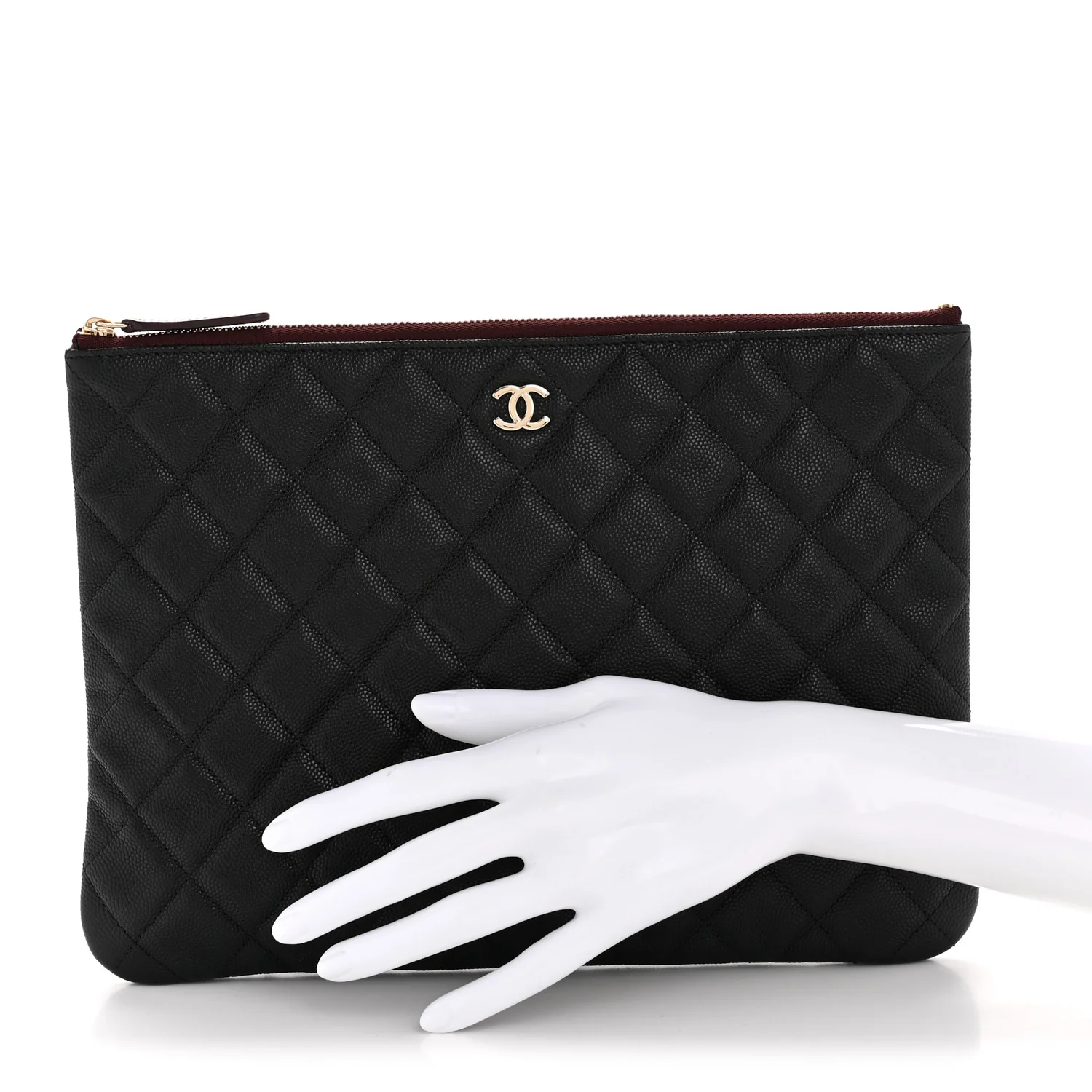 Caviar Quilted Medium Cosmetic Case Black - Image 2