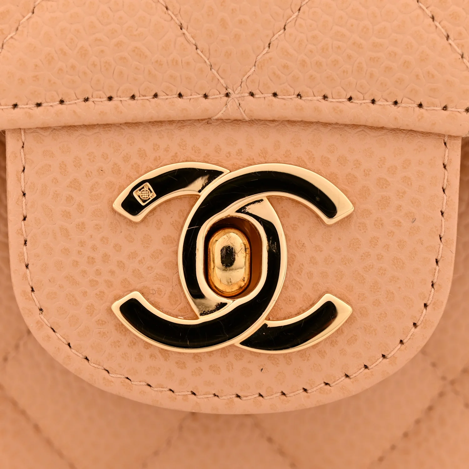 Caviar Quilted Medium Double Flap Beige Clair - Image 11