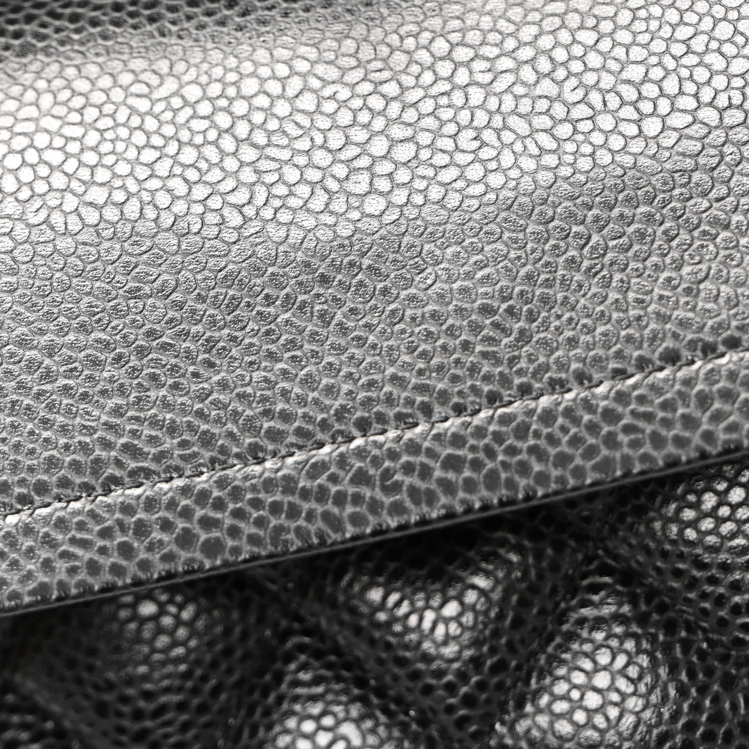 Caviar Quilted Medium Double Flap Black - Image 31