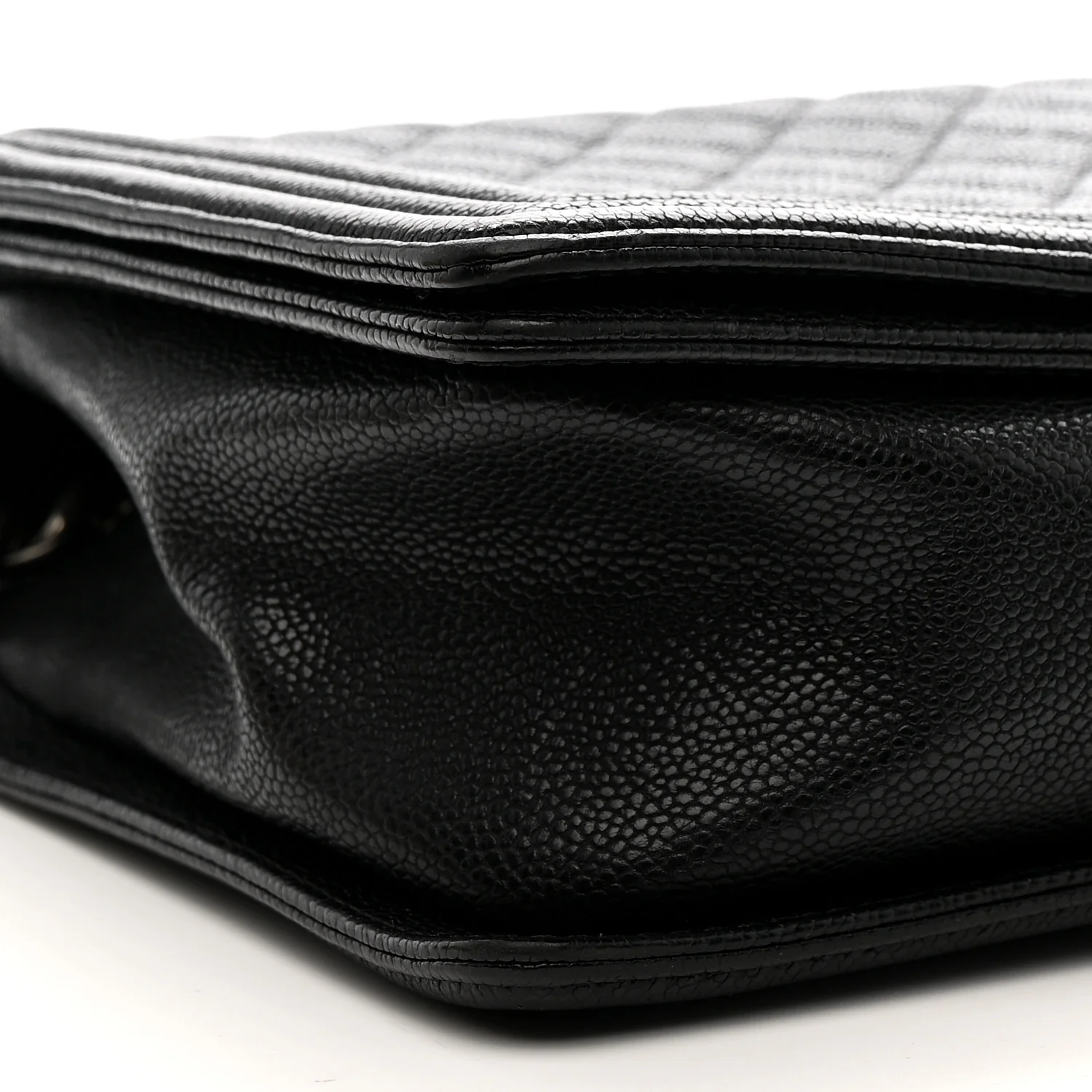 Caviar Quilted New Medium Boy Flap Black - Image 9