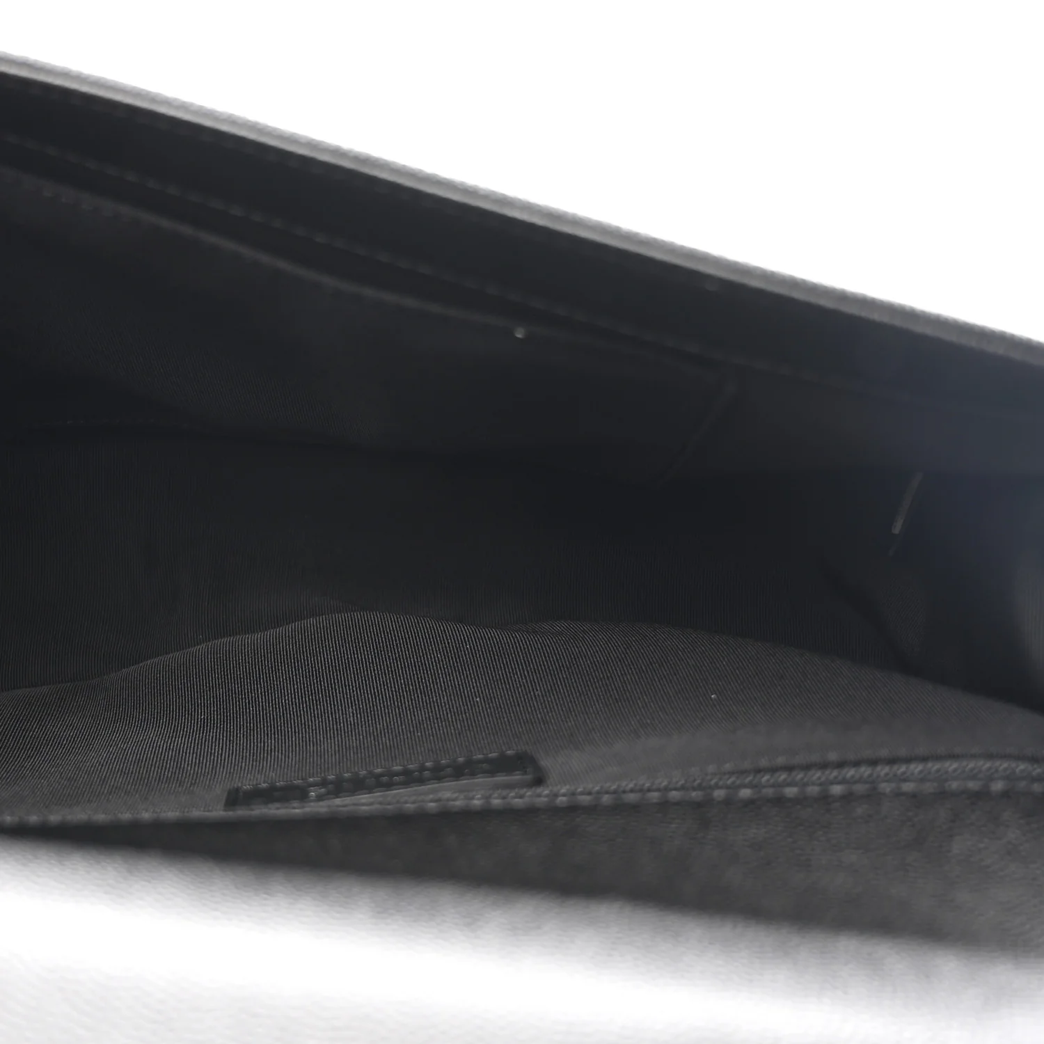 Caviar Quilted New Medium Boy Flap Black - Image 5
