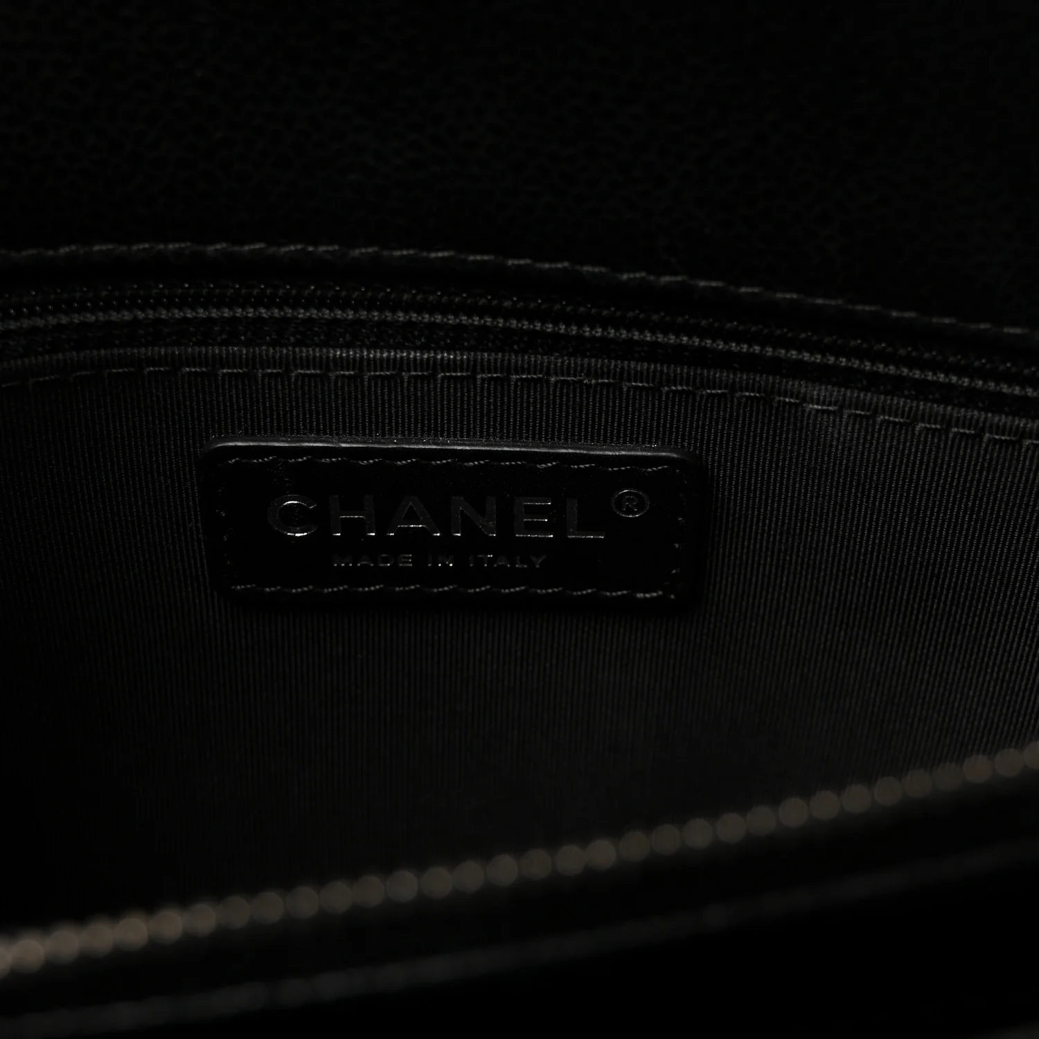 Caviar Quilted Small City Shopping Tote Black - Image 6