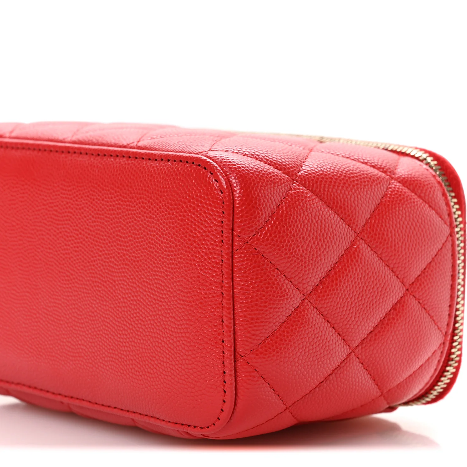 Caviar Quilted Small Vanity Case With Chain Red - Image 10