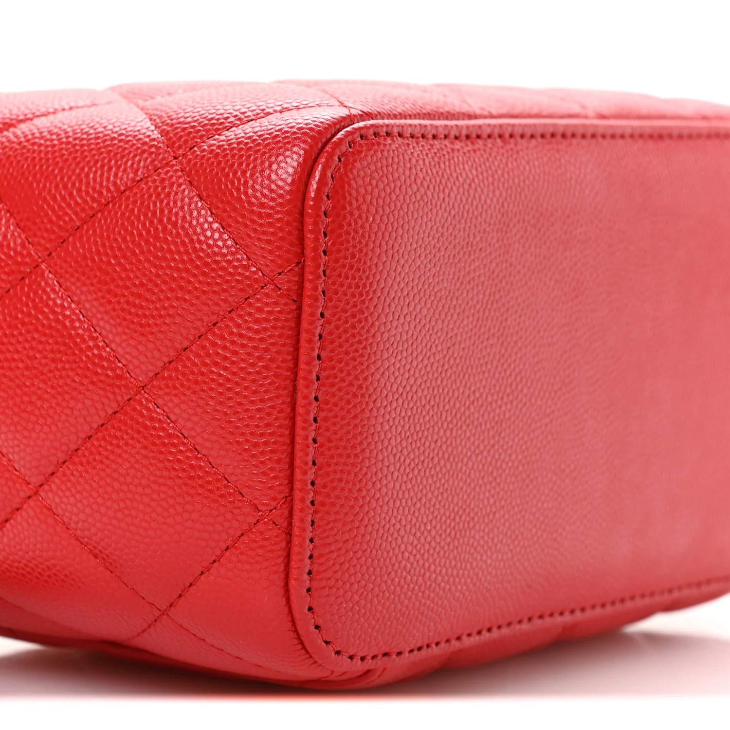 Caviar Quilted Small Vanity Case With Chain Red - Image 9