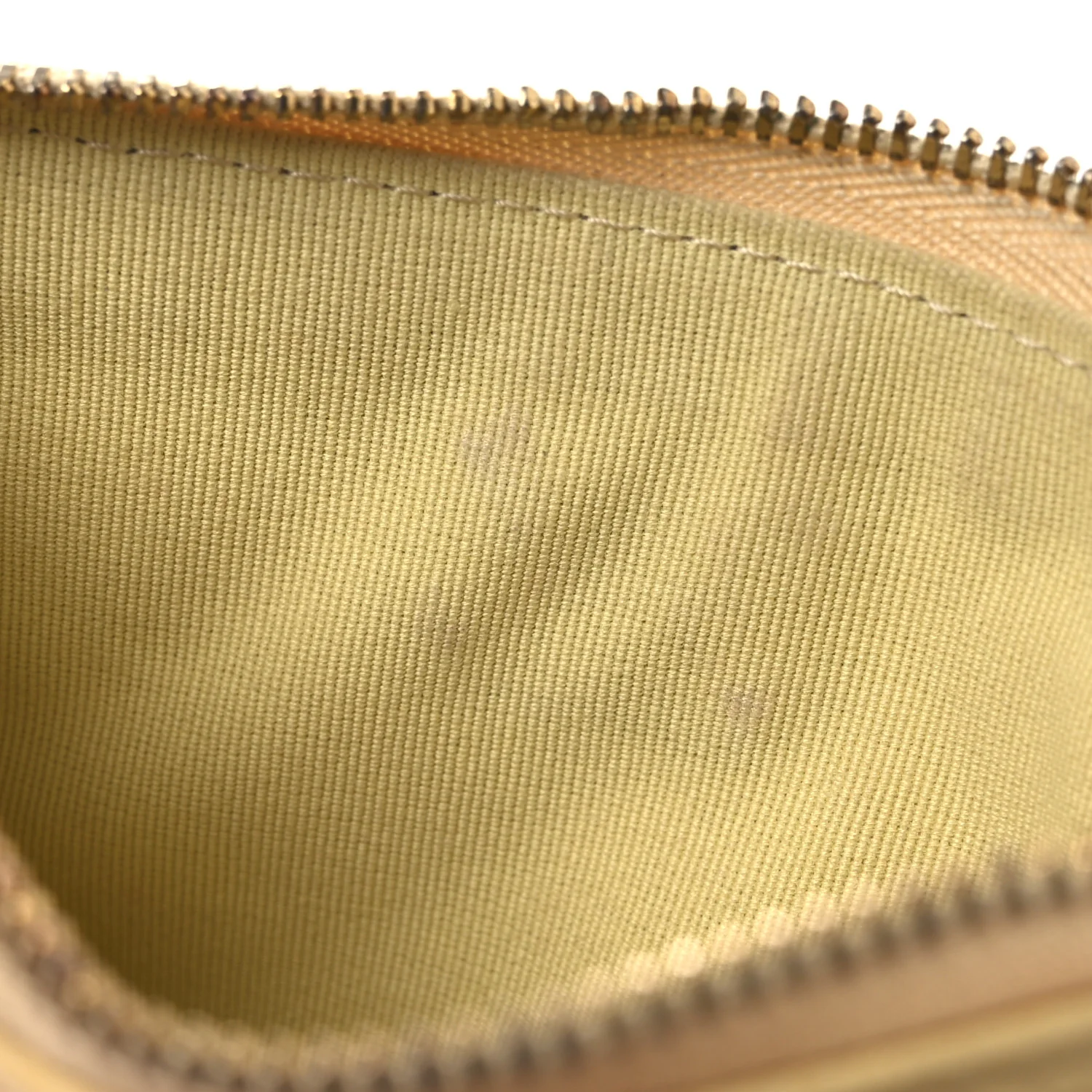 Caviar Quilted Studded CC Small Pouch Yellow - Image 9