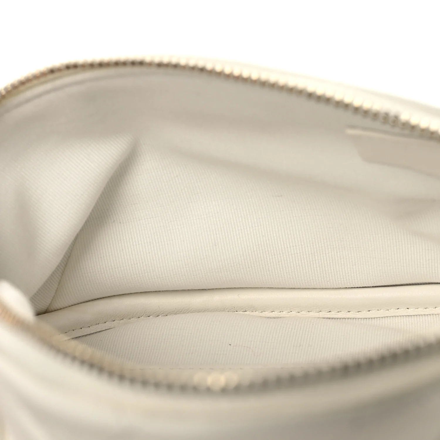 Caviar Quilted Sweetheart Belt Bag White - Image 5