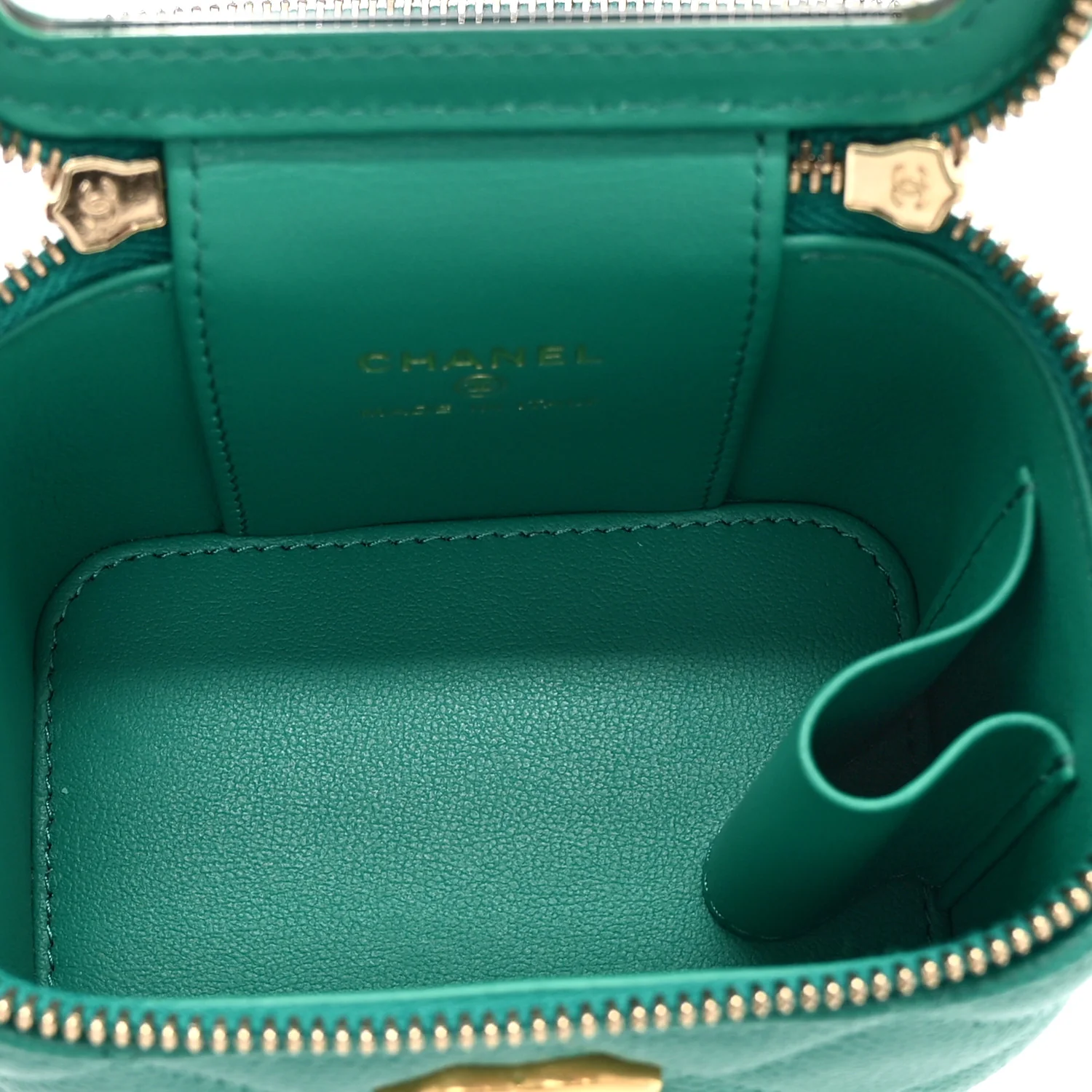 Caviar Quilted Sweetheart Mini Vanity Case Green - Image 5