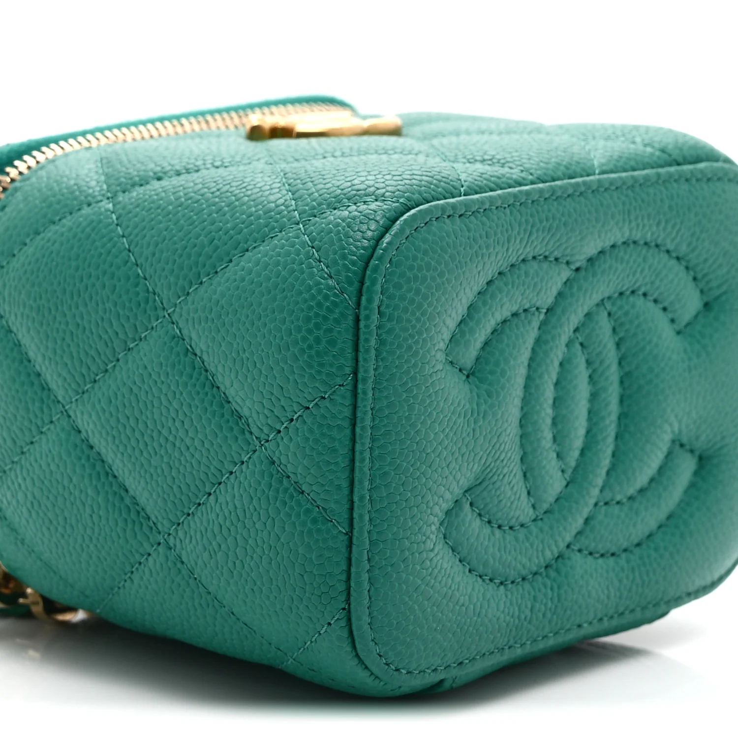 Caviar Quilted Sweetheart Mini Vanity Case Green - Image 9