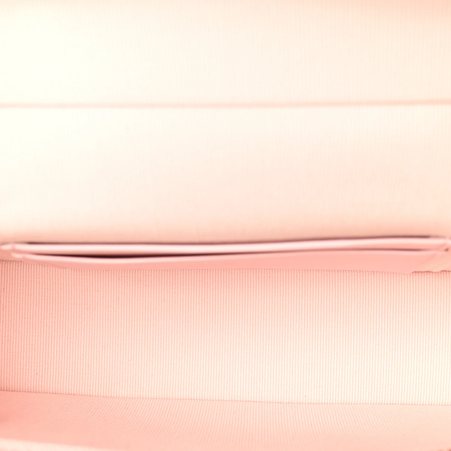 Caviar Quilted Top Handle Slim Vanity With Chain Light Pink - Image 5