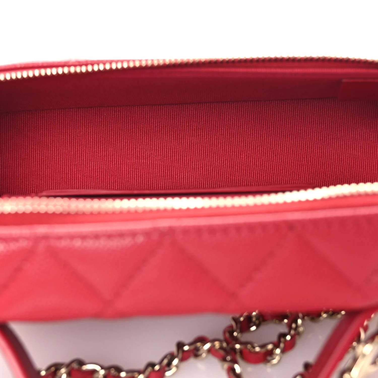 Caviar Quilted Top Handle Slim Vanity With Chain Red - Image 5