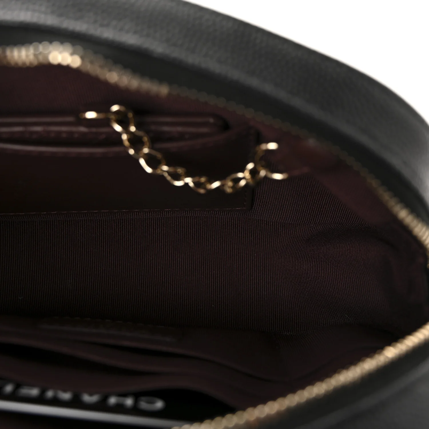 Caviar Quilted Vanity With Chain Black - Image 5