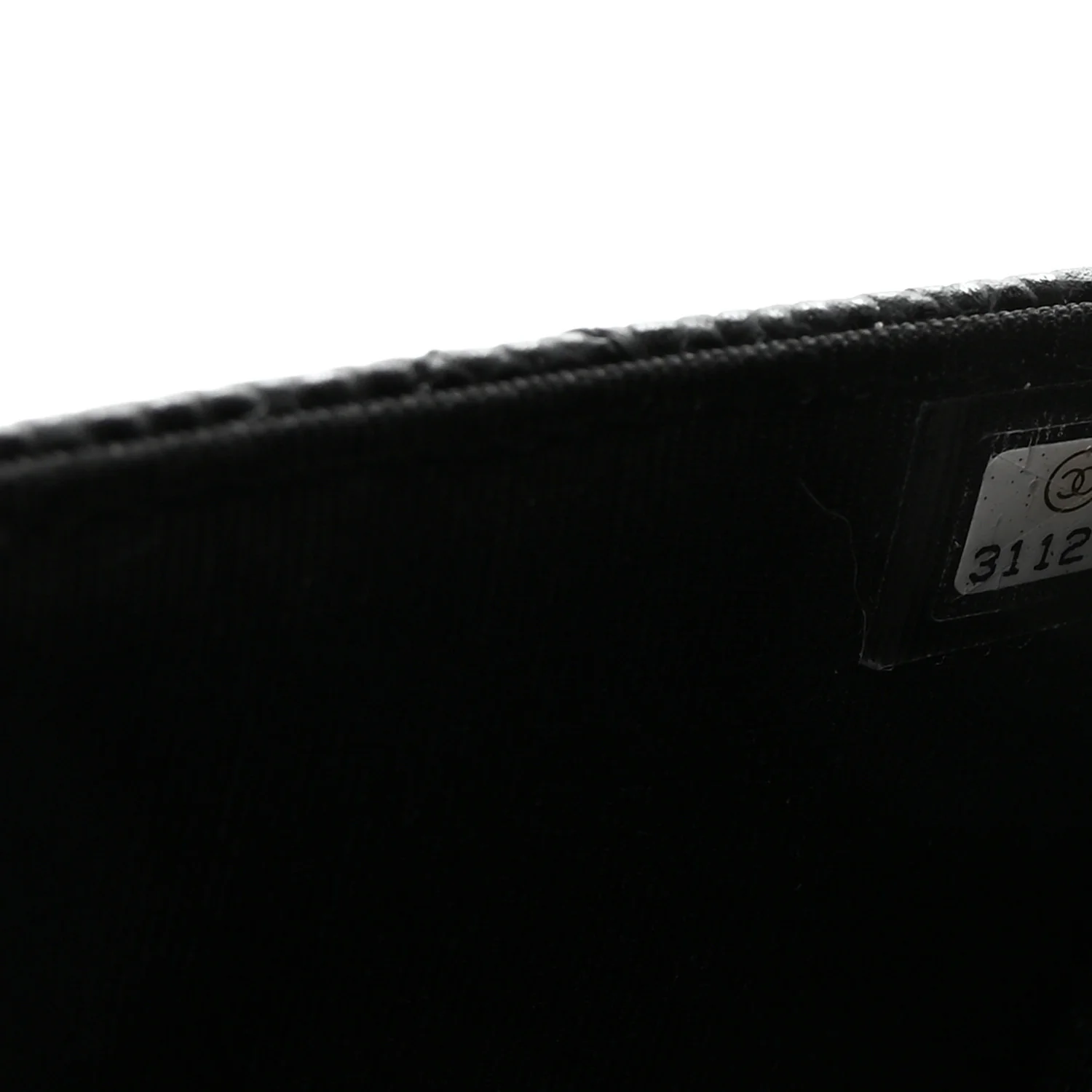 Caviar Quilted Wallet On Chain WOC Black - Image 8