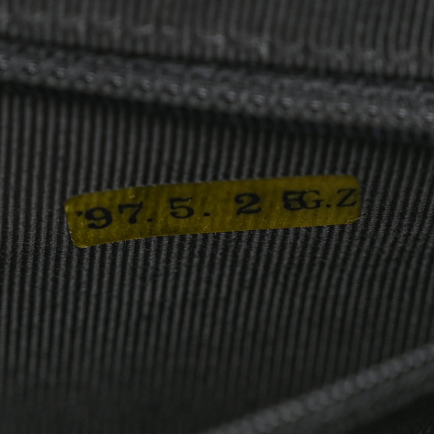 Caviar Shoulder Bag Black - Image 7