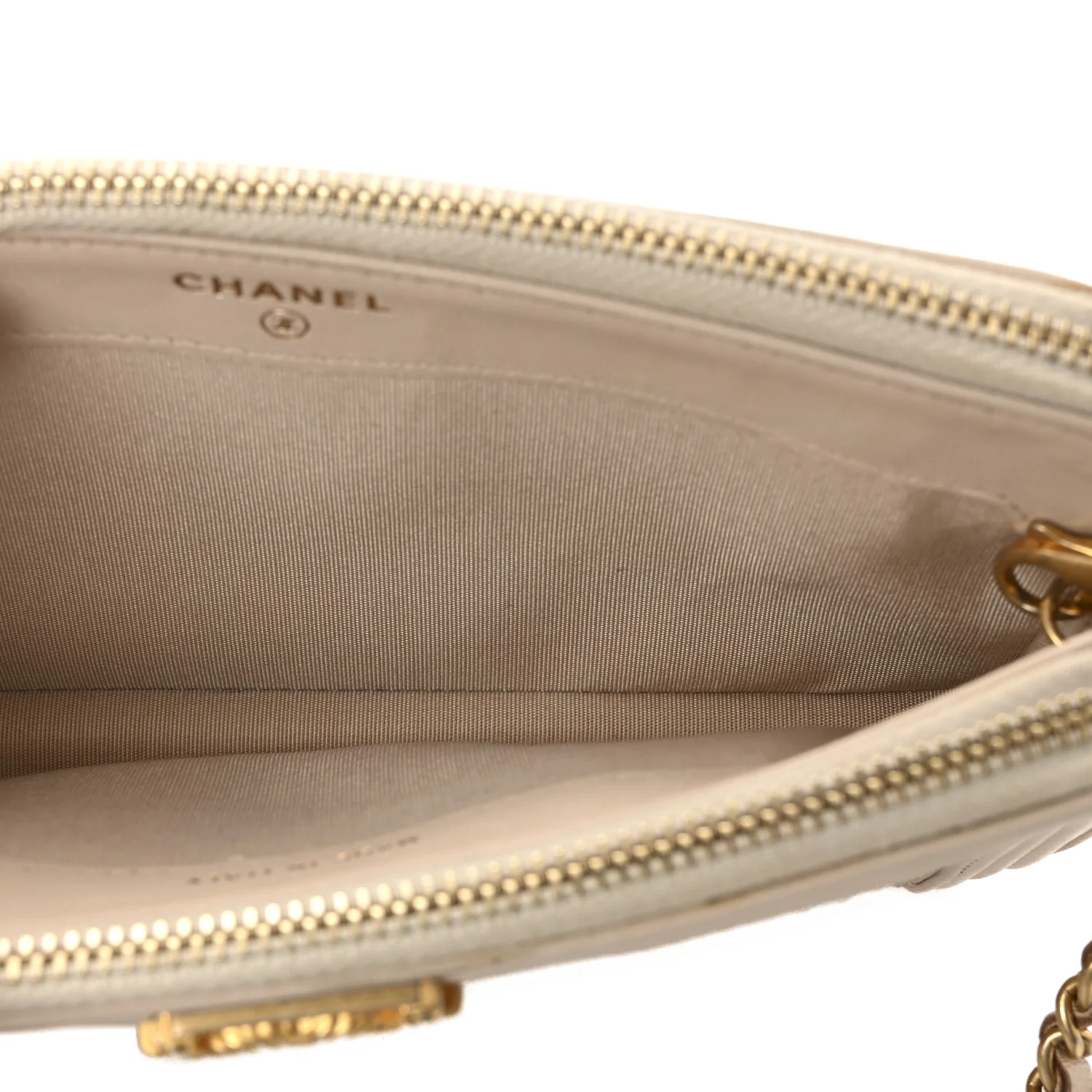 Crumpled Lambskin Chevron Quilted Pleated Small Boy Clutch With Chain Beige - Image 5