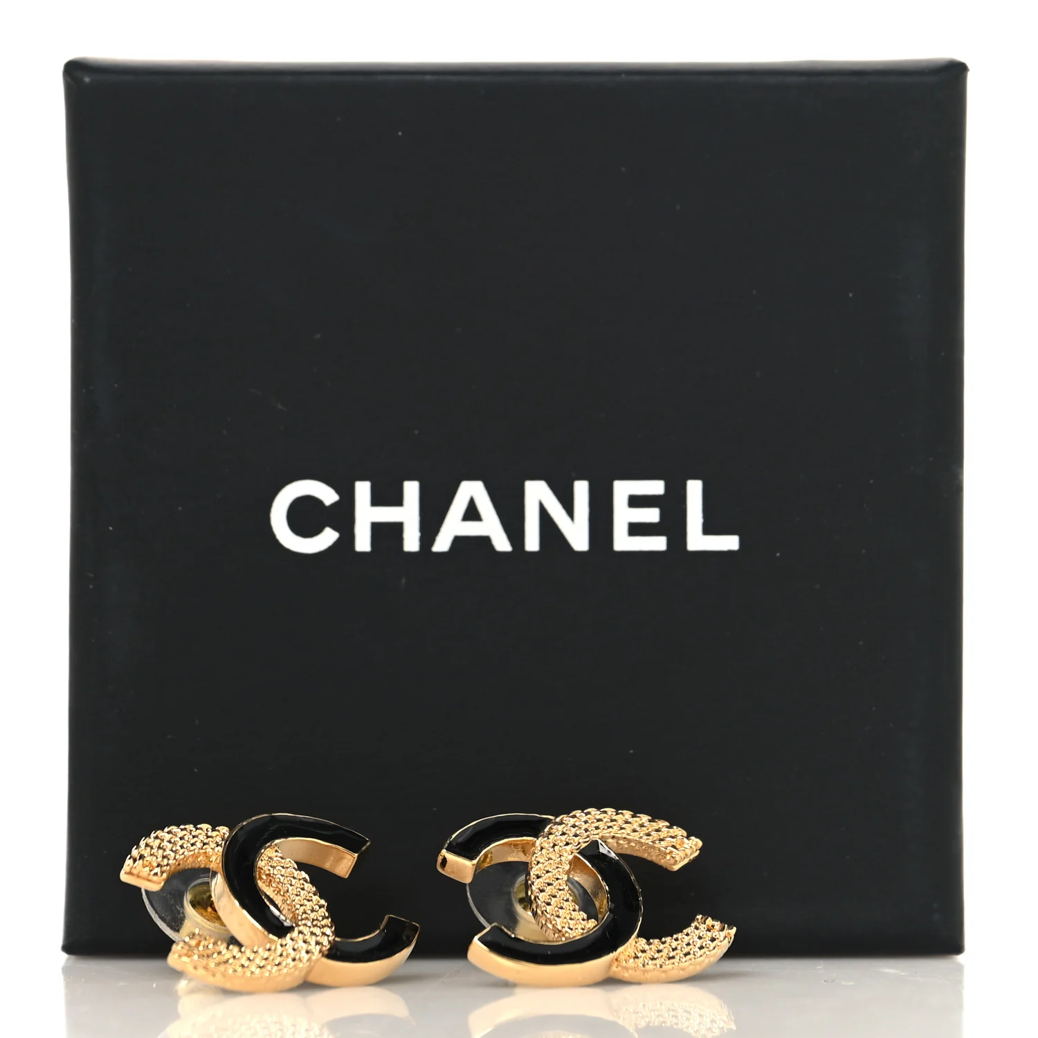 Enamel CC Textured Earrings Black Gold - Image 5
