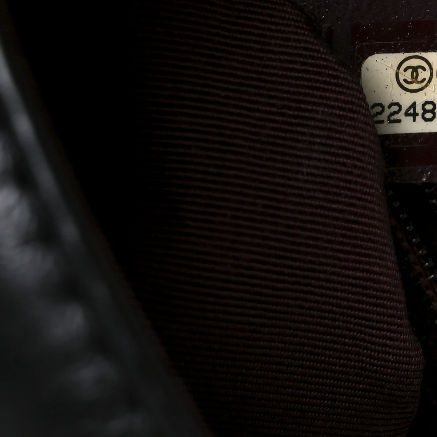 Glazed Calfskin Pilot Essentials Flap Black - Image 9