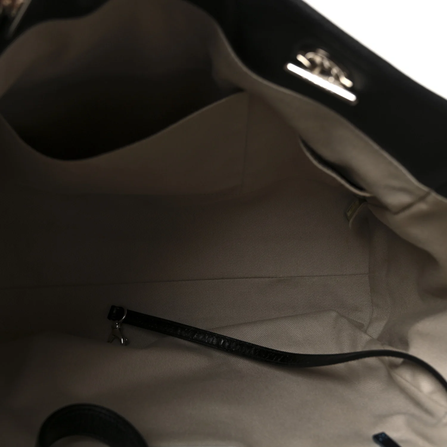 Glazed Calfskin Small Deauville Tote Black - Image 5