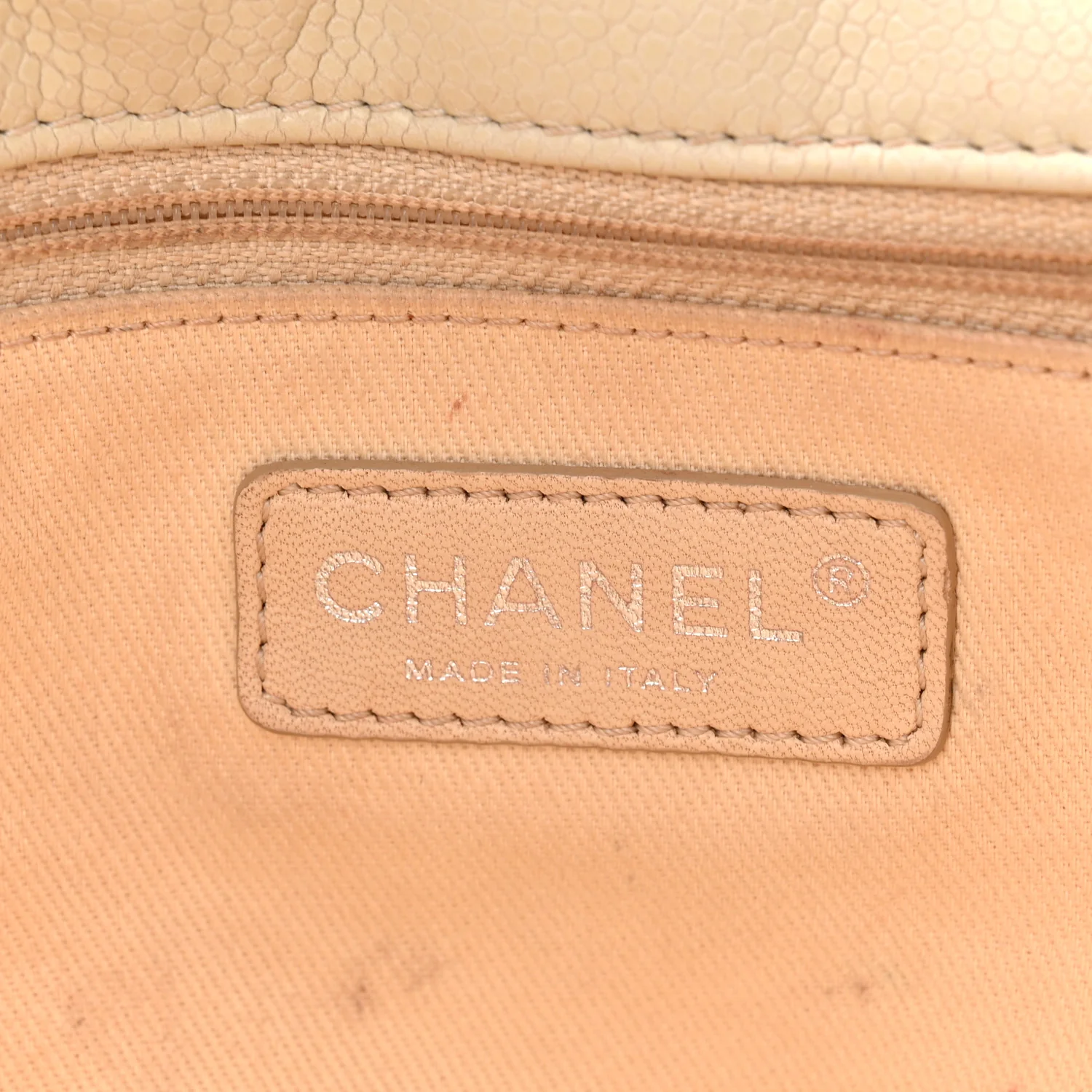 Glazed Caviar Medium Nature Flap Bag White - Image 11