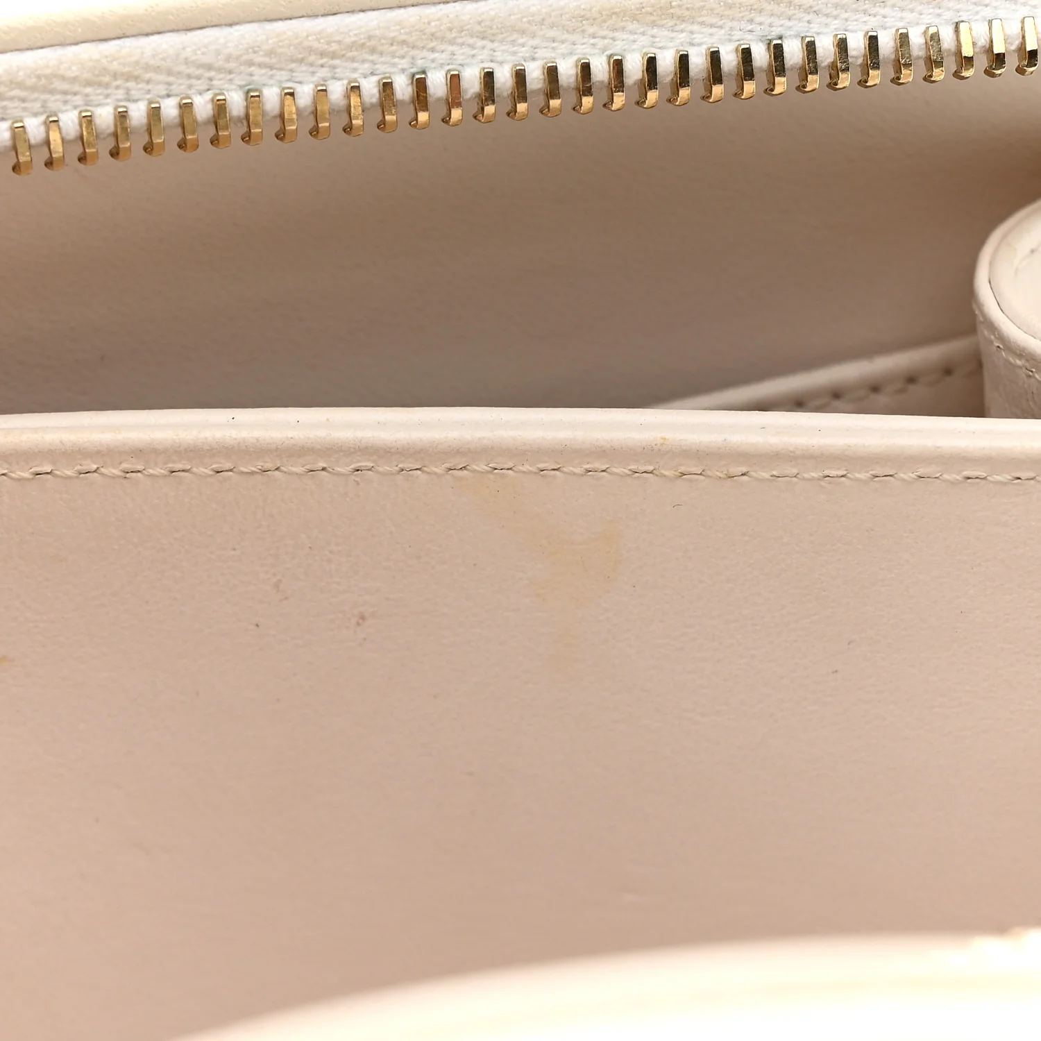 Goatskin Quilted Small CC Filigree Vanity Case White - Image 11