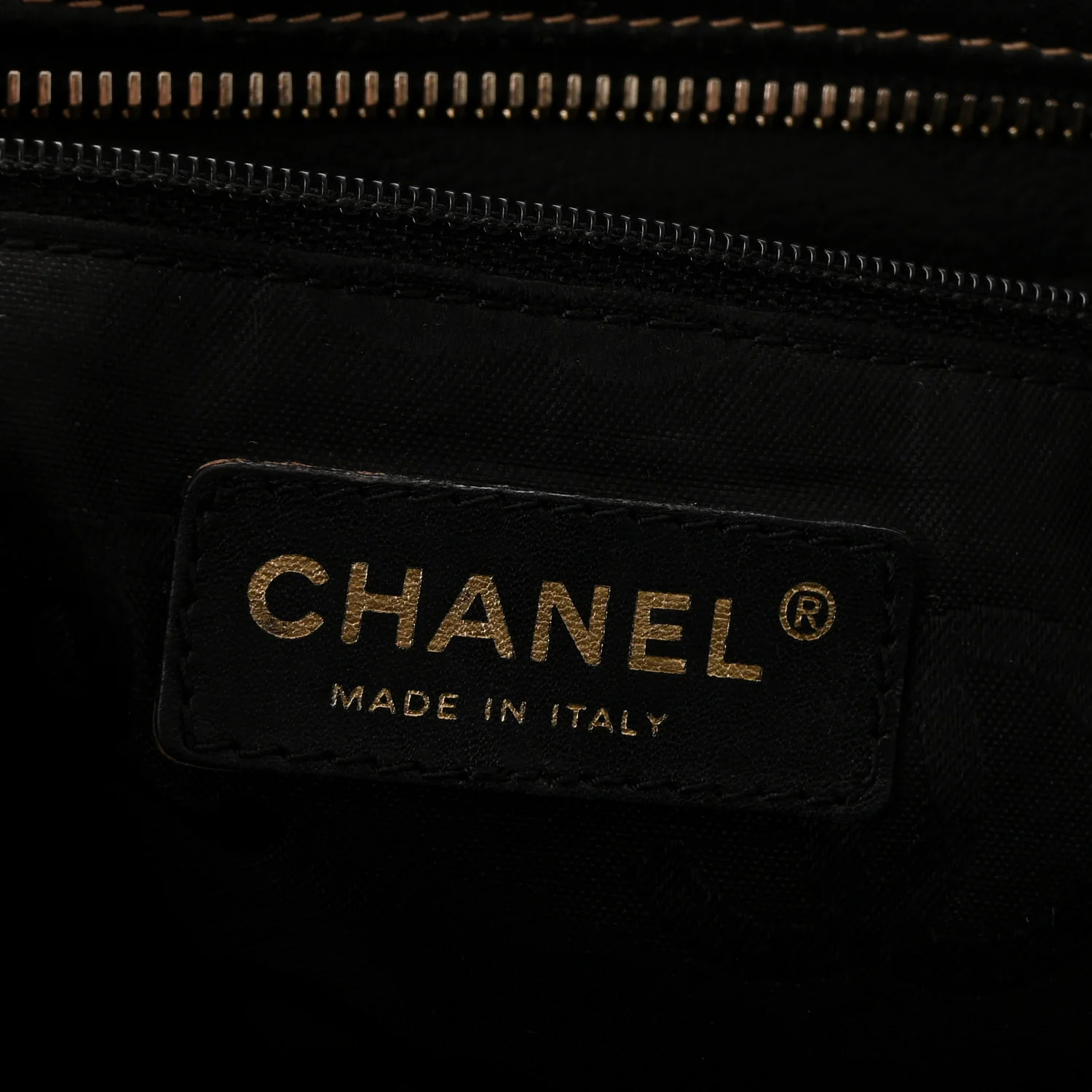 Grained Calfskin CC Stitched Shoulder Bag Black - Image 6