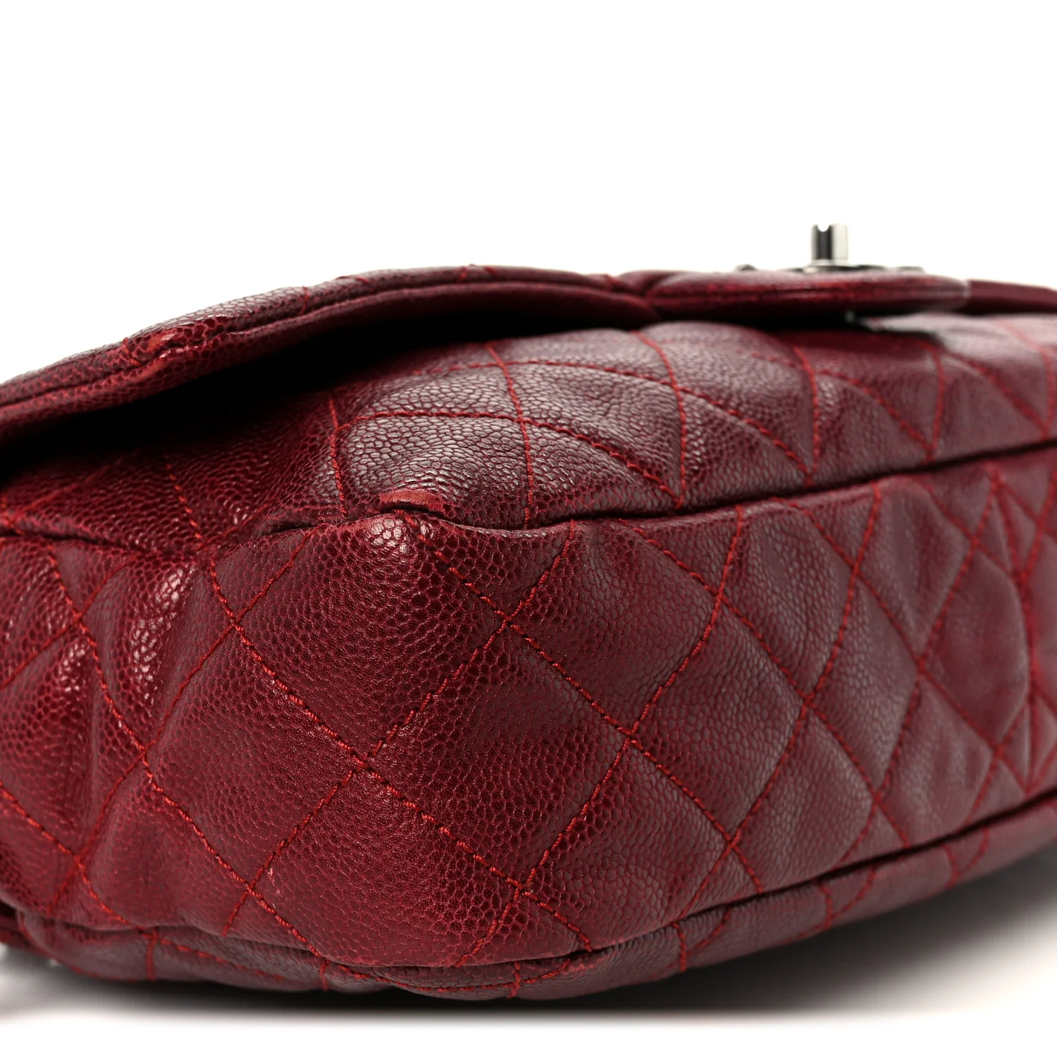 Iridescent Caviar Quilted Large Chic Flap Red - Image 10