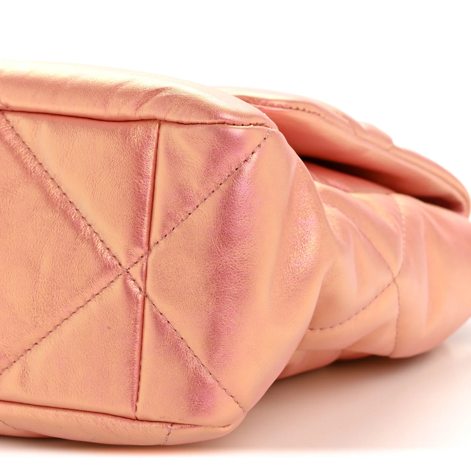 Iridescent Lambskin Quilted Large Chanel 19 Flap Pink - Image 10