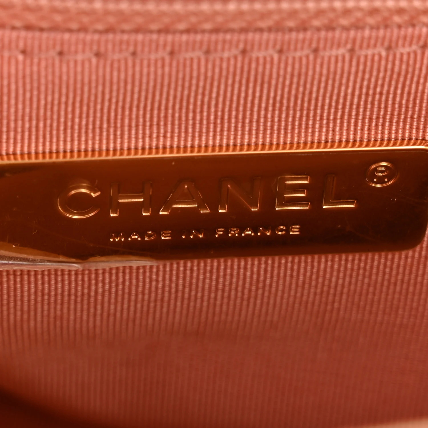 Iridescent Lambskin Quilted Large Chanel 19 Flap Pink - Image 6