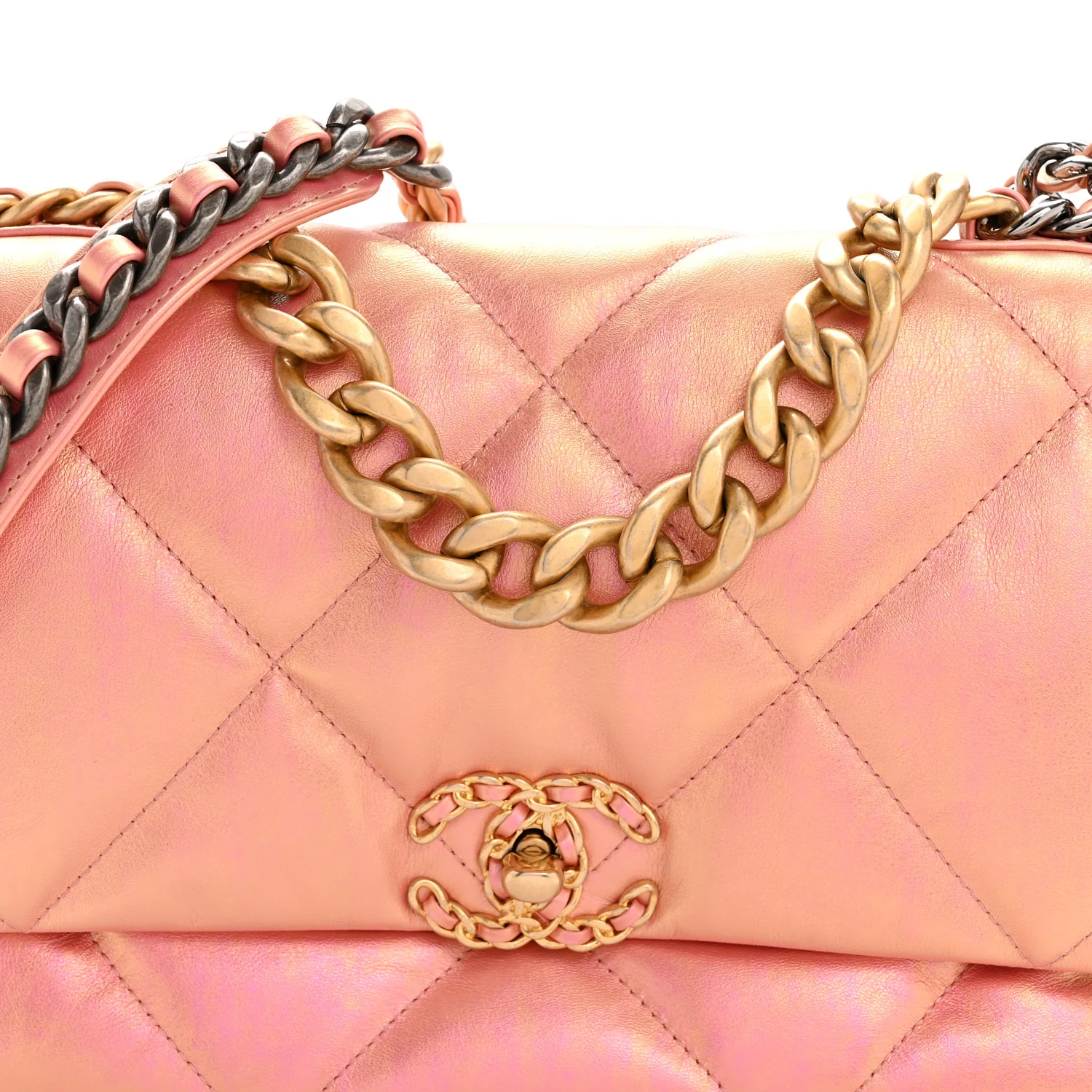 Iridescent Lambskin Quilted Large Chanel 19 Flap Pink - Image 8
