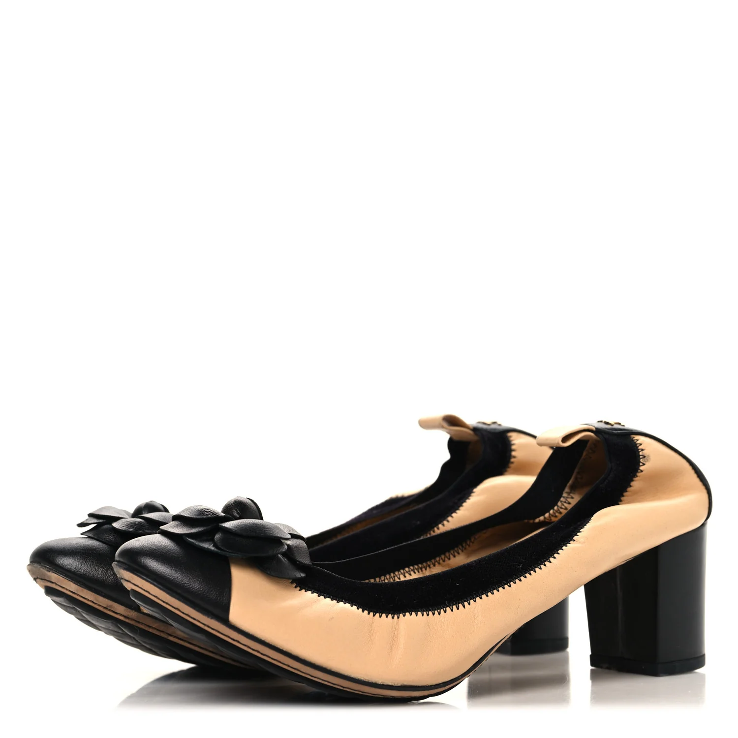 Lambskin Camellia CC Elastic Stretch Pumps 40 Beige Black - Image 4