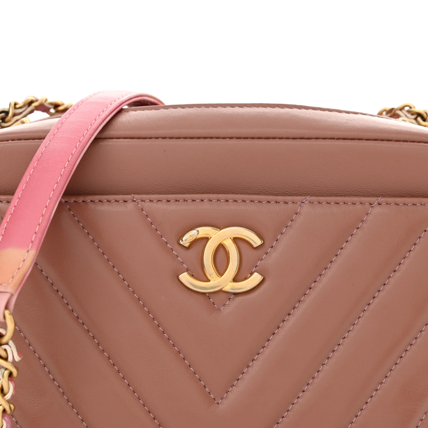 Lambskin Chevron Quilted Chain Around Camera Case Pink - Image 9