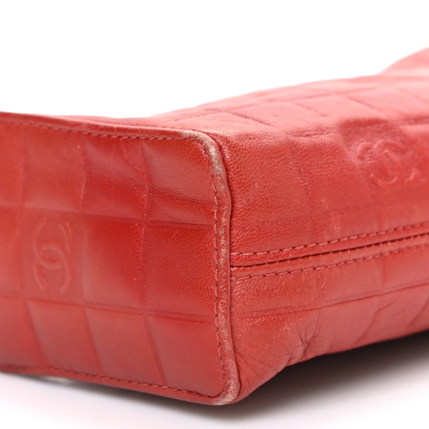 Lambskin Embossed CC Chocolate Bar Shoulder Bag Red - Image 9