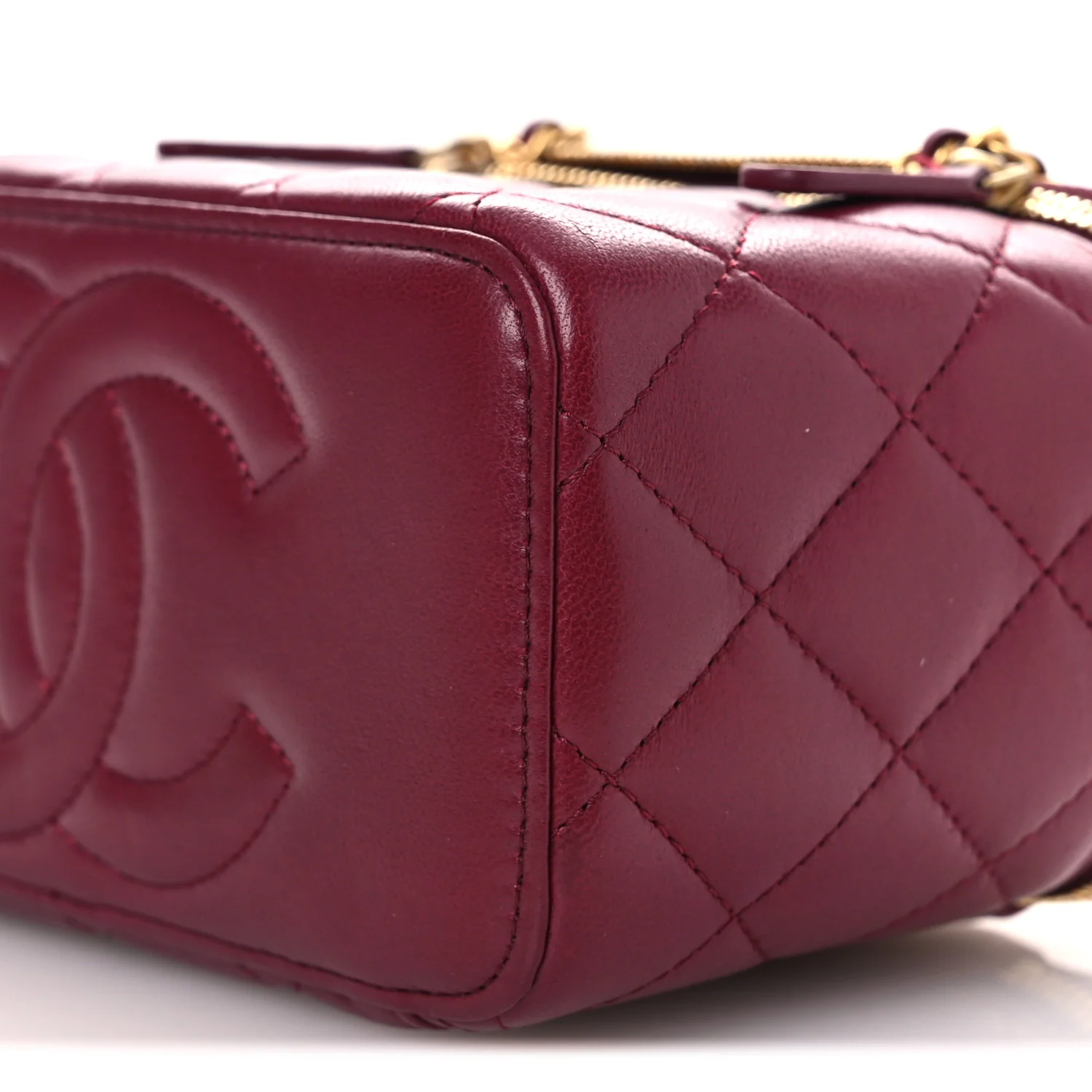 Lambskin Enamel Quilted Small Coco Hearts Vanity Case With Chain Burgundy - Image 10