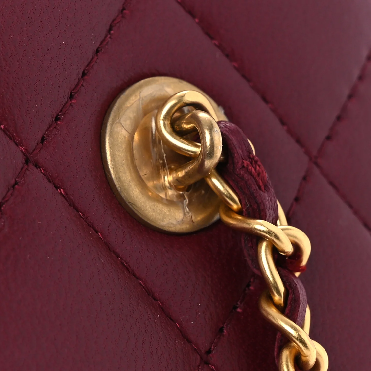 Lambskin Enamel Quilted Small Coco Hearts Vanity Case With Chain Burgundy - Image 12