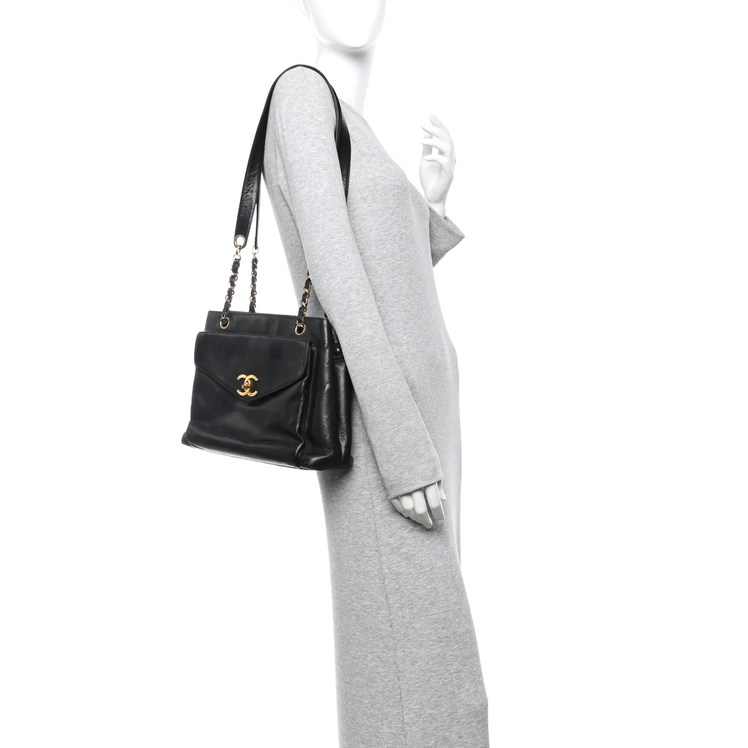 Lambskin Flap Shoulder Bag Black - Image 2