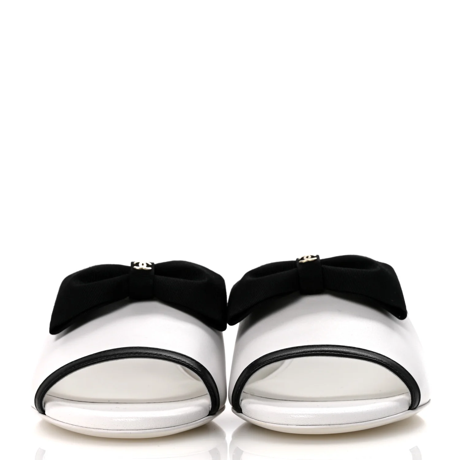 Lambskin Grosgrain Bow Mules 37 White Black - Image 5